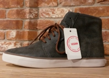New ‘PETA-Approved Vegan’ Trainers on the High Street, Courtesy of Esprit!