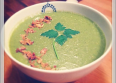 Vegan Recipe: Spicy Pea and Spinach Soup