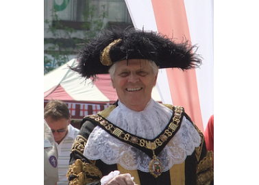 The Lord Mayors Who Parade Compassion