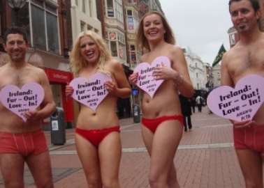 PETA and ARAN Activists Warm Dublin’s Heart for Valentine’s Day