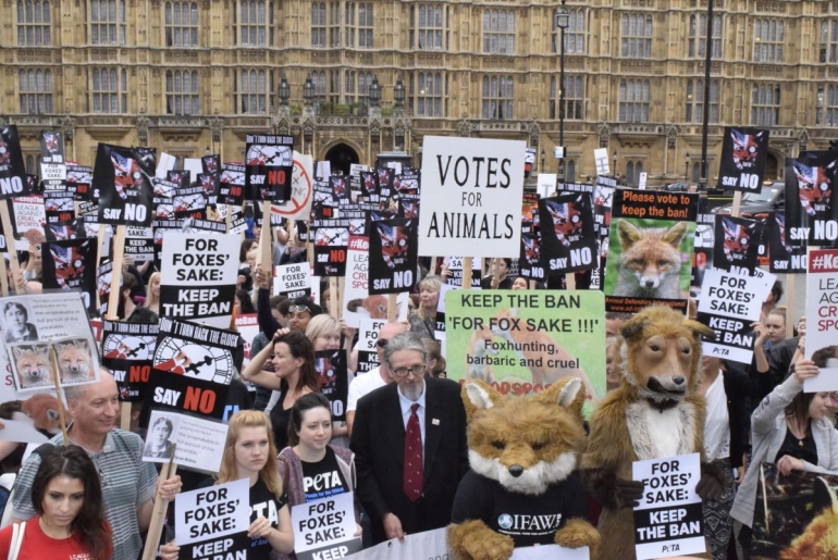 Fox Hunting Protest July 2015_mini