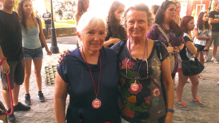 Pamplona-protest-ladies