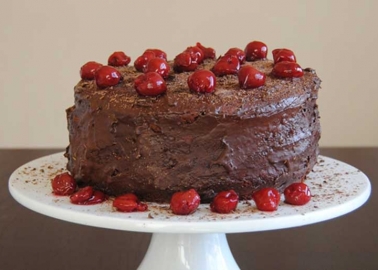 Malwina’s chocolate-and-cherry cake from veg-cranberry.weebly.com