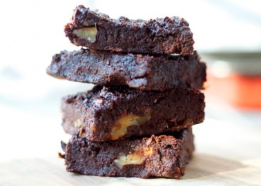 Sweet Vegan Snacks You Can Prepare and Bake in 30 Minutes