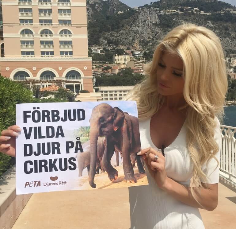 Victoria Silvstedt Circus Sign Model Sweden