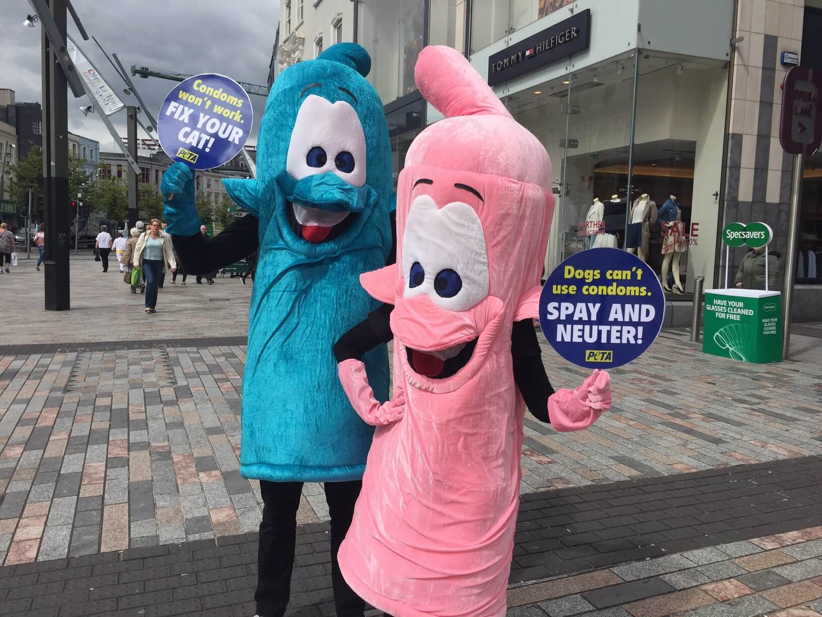Giant 'Condoms' Travel to Ireland to Promote Animal Birth Control
