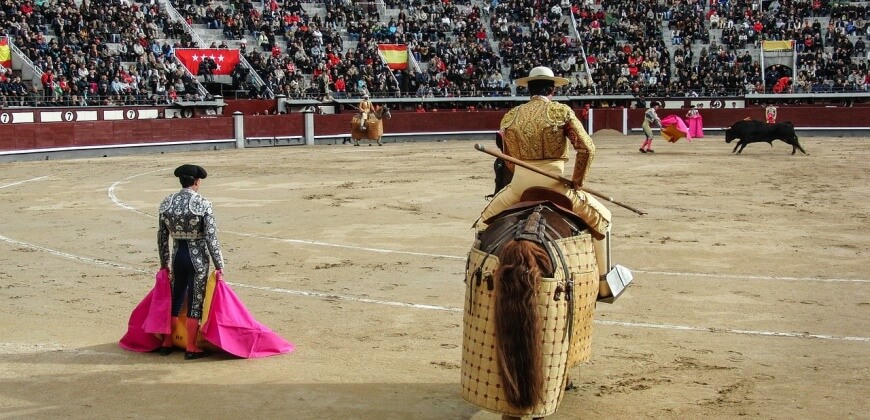 bullfighting ring and mantadors