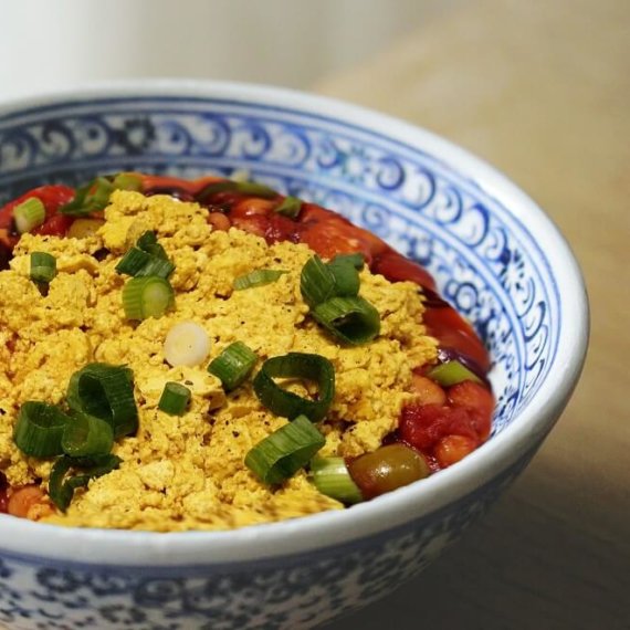 Shakshuka with Scrambled Tofu