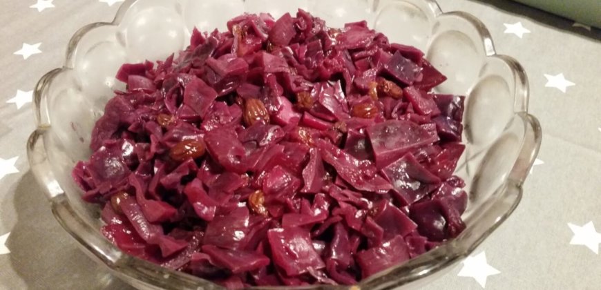 Boozy Braised Red Cabbage - PETA UK