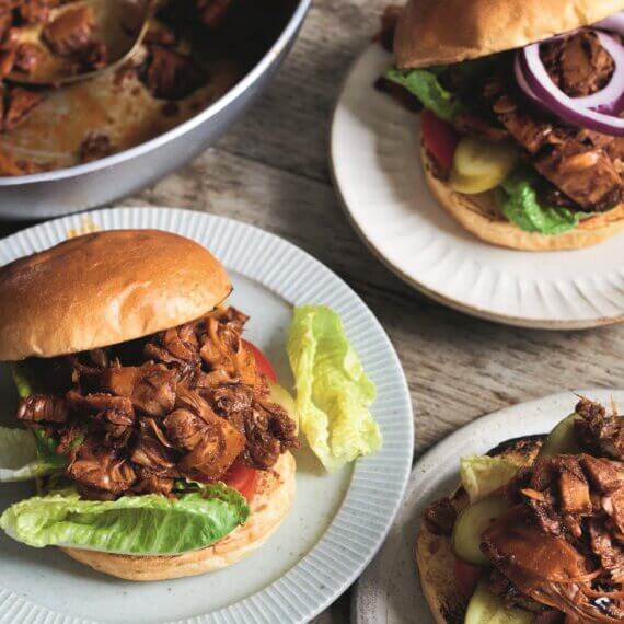 Pulled Jackfruit Burgers