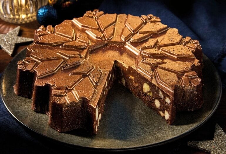 The Morrisons Free From Honeycomb Snowflake, part of the UK supermarket vegan Christmas food range