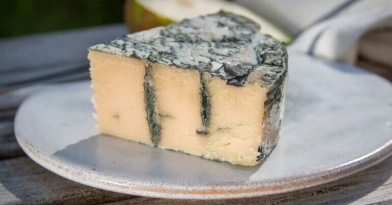 A block of dairy-free blue cheese from Mouse