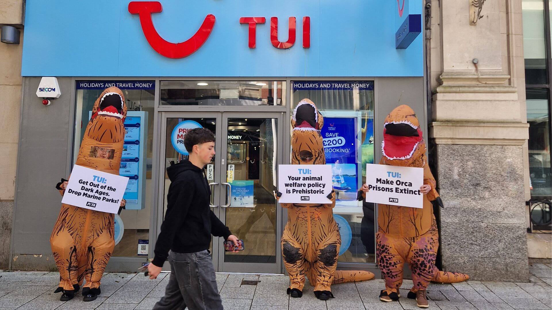 PETA’s Campaign to End TUI’s Support of Orca Abuse