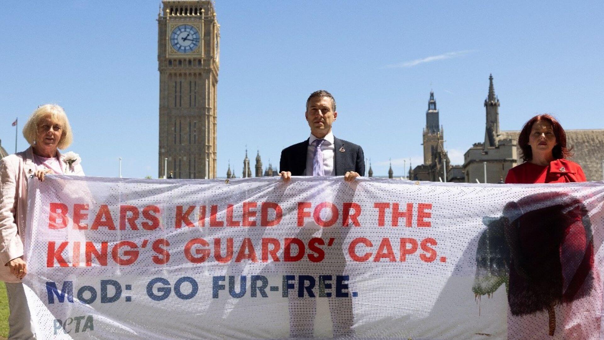 MPs Call for King’s Guard’s Caps to be Made With Faux Fur