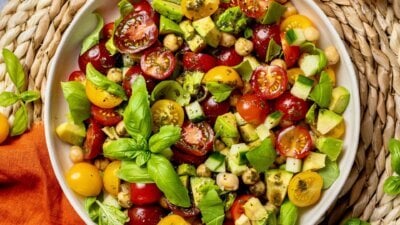 Fresh Tomato and Chickpea Salad